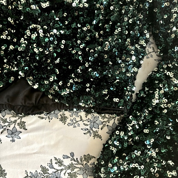 Nix Sequin Wrap Front Top - Picture 4 of 9